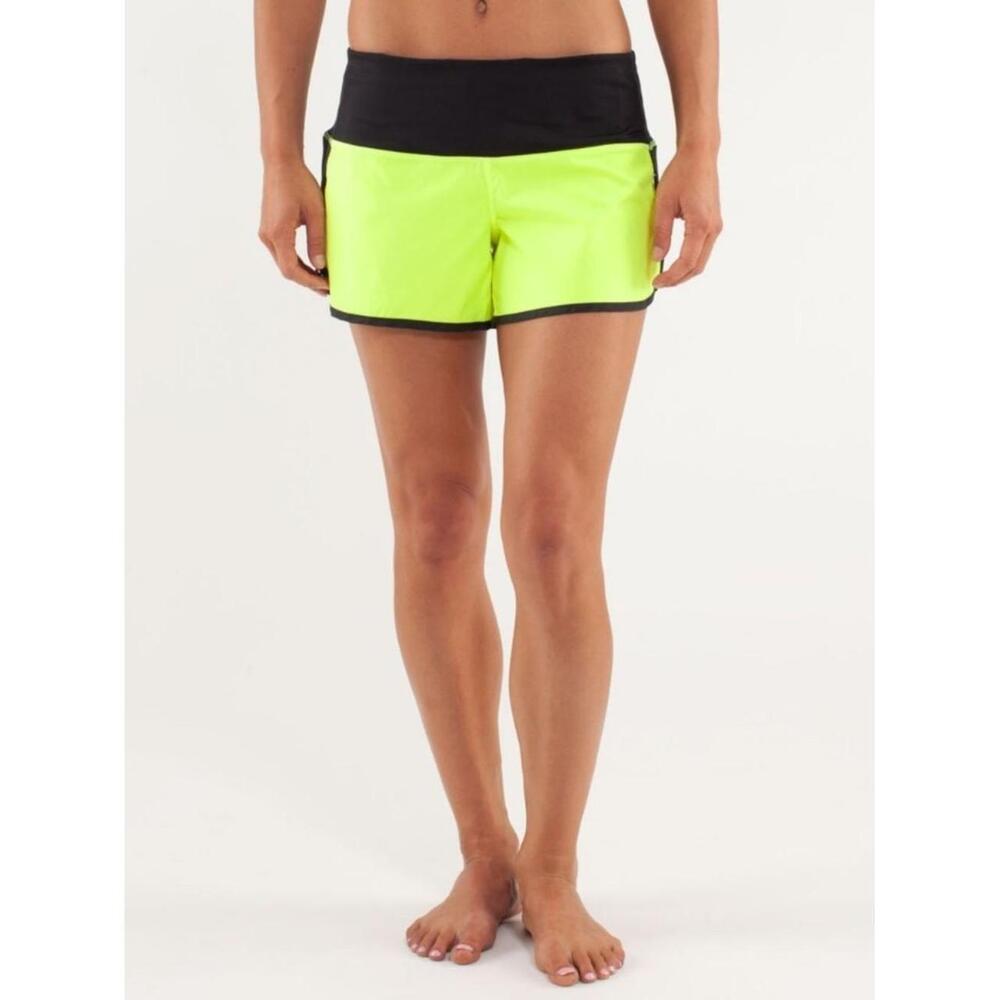 Lululemon Run: Sun Sprinter Short
Ray / Black